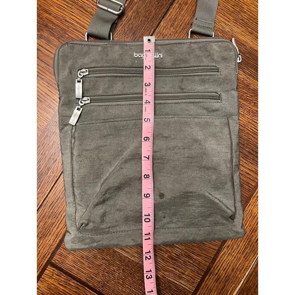 Baggallini Modern Pocket Crossbody Sterling Silver Gray Suede Bag - Picture 8 of 11